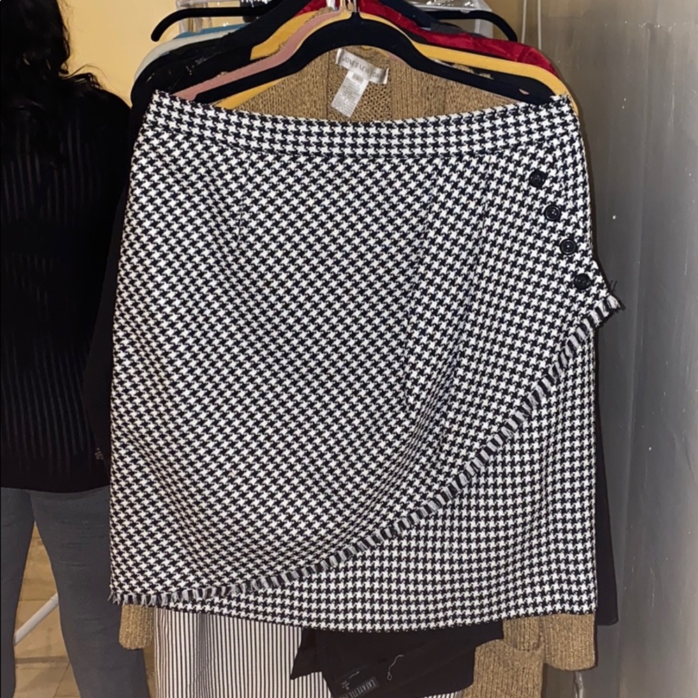 Tahari mid length skirt